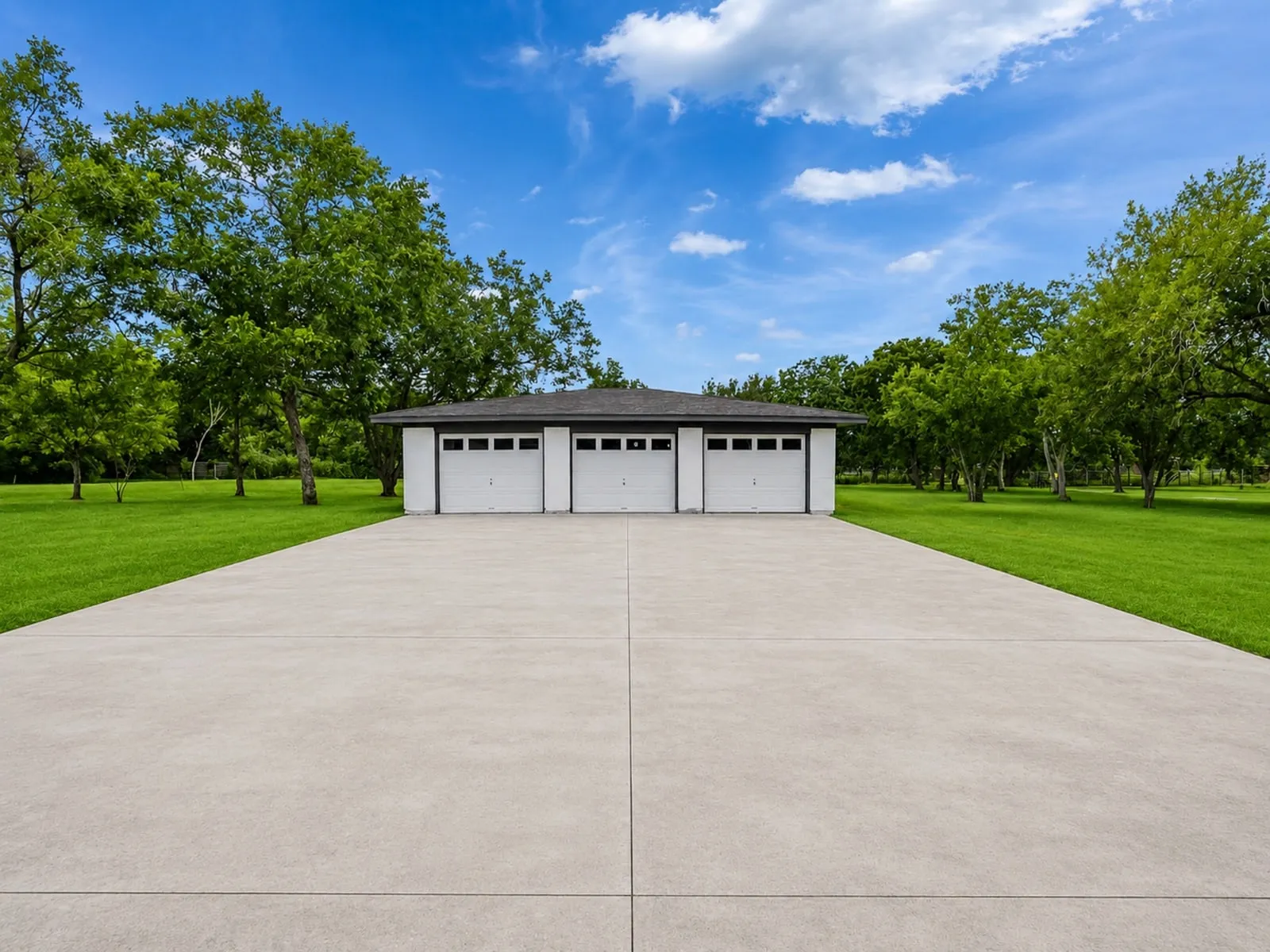 Whole home renovation of a single storey ranch in Grogan’s Mill, The Woodlands, TX