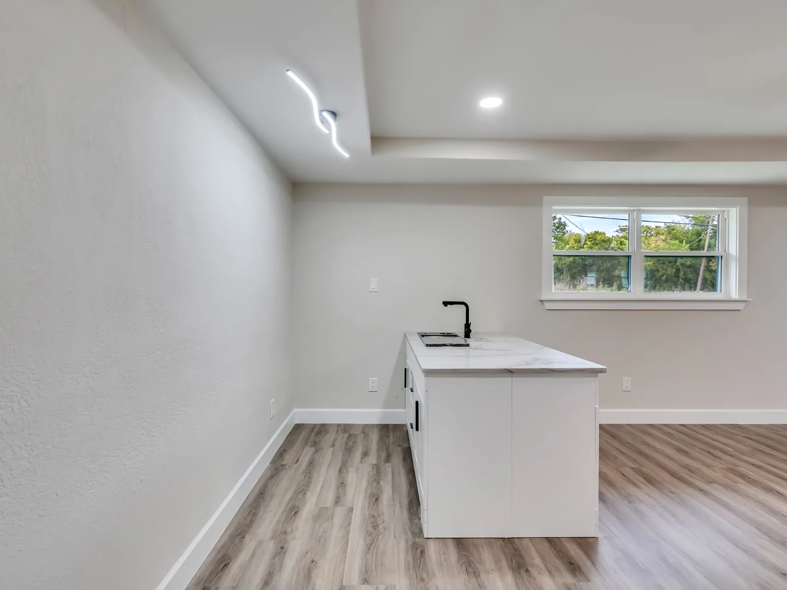 Whole home renovation of a single storey ranch in Grogan’s Mill, The Woodlands, TX