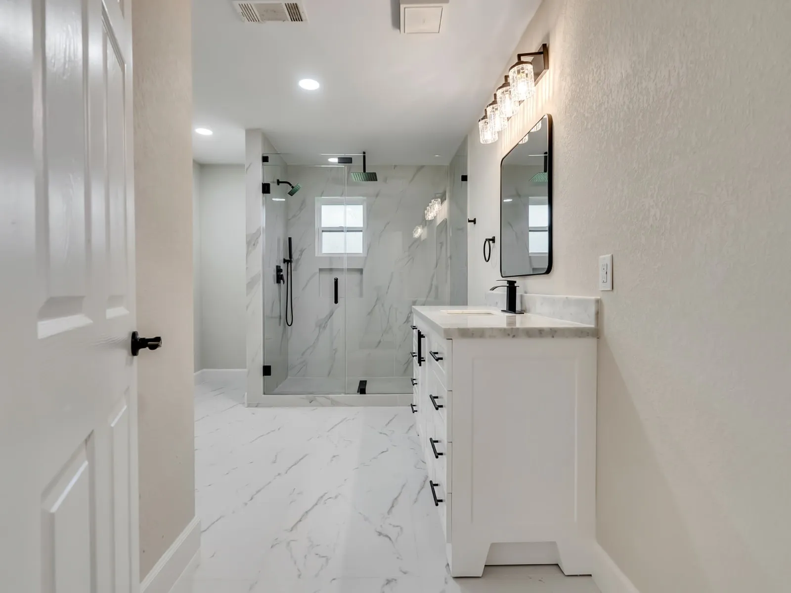 Whole home renovation of a single storey ranch in Grogan’s Mill, The Woodlands, TX